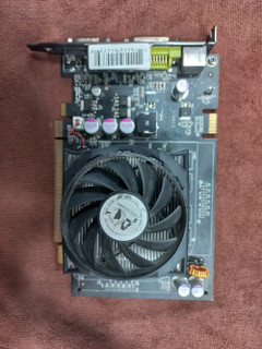 کارت گرافیک NVIDIA مدل GeForce 9500 GT، رابط PCI-E 2.0 x16، پشتیبانی از SLI، توان مصرفی 50 وات، قیمت اقتصادی