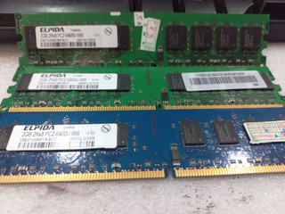 رم الپیدا ۲ گیگابایت DDR2 800 مگاهرتز PC2-6400، حافظه رم دسکتاپ ۲ گیگ، مدل EBE21UE8AFFA-8G-F، فرم فاکتور DIMM 240 پین، مناسب ارتقای کامپیوترهای قدیمی
