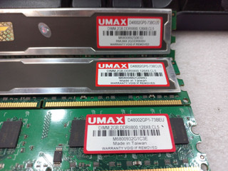 رم یومکس 2 گیگابایت DDR2 800 مگاهرتز PC2-6400، حافظه رم دسکتاپ ۲ گیگ، فرم فاکتور DIMM 240 پین، مناسب ارتقای کامپیوترهای قدیمی